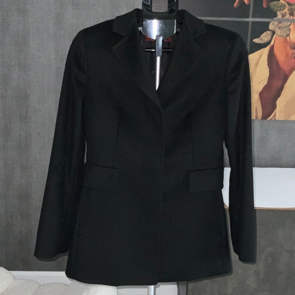 MaxMara Studio Elegant Black Virgin virgin wool coat size 4